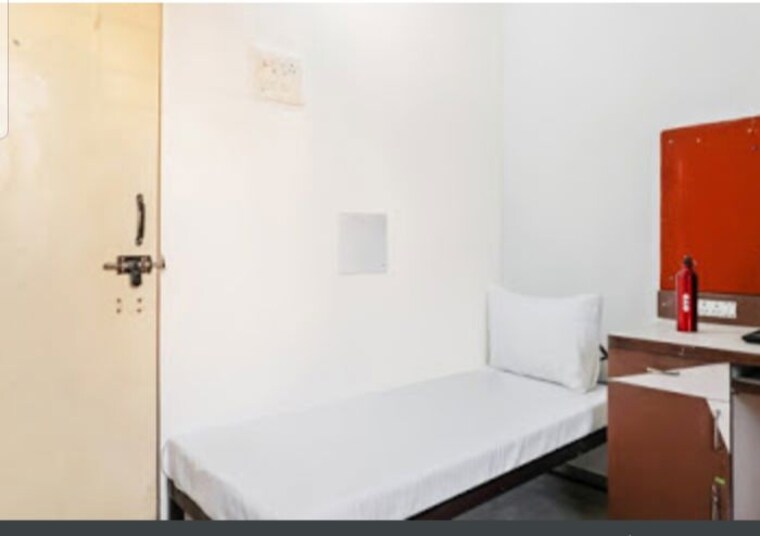 Bathroom, vadgaon budruk Pg For Boys & Girls In Vadgaon Budruk 10009474