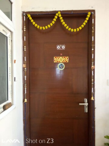 Furnished Amenities in 2 BHK Builder Floor at Ghazipur – for Sale