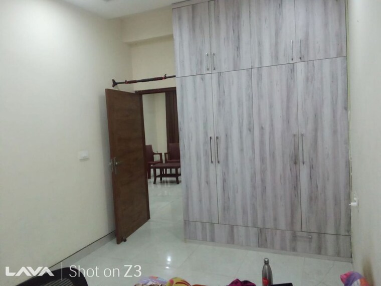 Room, ghazipur 2 Bedroom 100 Sq.Yd. Builder Floor In Ghazipur Zirakpur 10009475