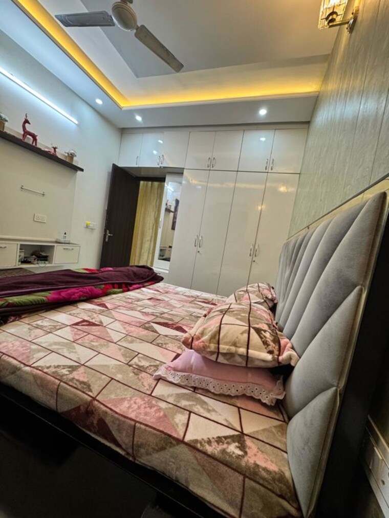 Bedroom, ghazipur 3 Bedroom 125 Sq.Yd. Builder Floor In Ghazipur Zirakpur 10009482