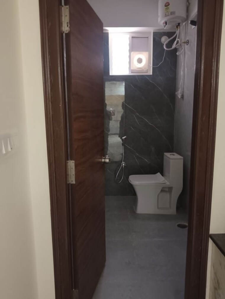 Bathroom, manikonda 3 Bedroom 1500 Sq.Ft. Apartment In Manikonda Hyderabad 10009489