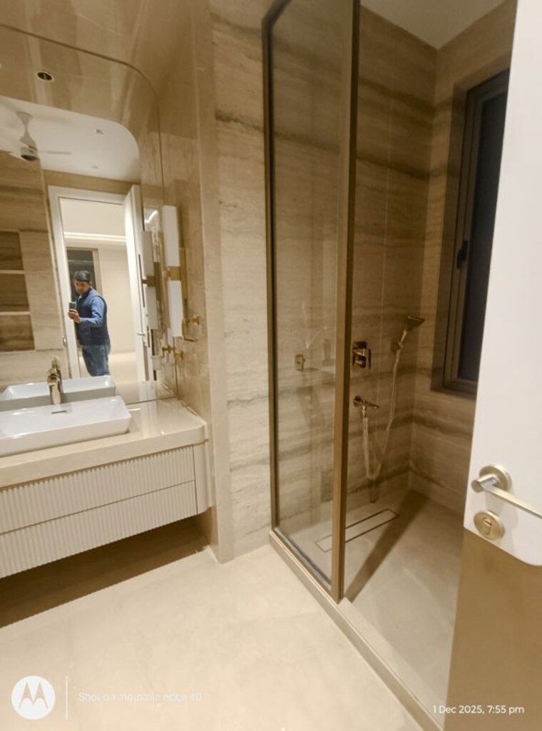 Bathroom, panchsheel enclave 5 Bedroom 270 Sq.Yd. Builder Floor In Panchsheel Enclave Delhi 10009498