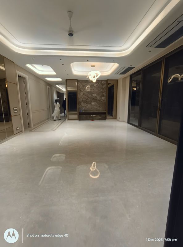 5 BHK + Pooja Room,Servant Room,Study Room,Extra Room Builder Floor For Sale in Panchsheel Enclave