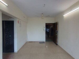 Room in 1 BHK Apartment at Tulsi Aura Mumbai, Ghansoli – for Rent