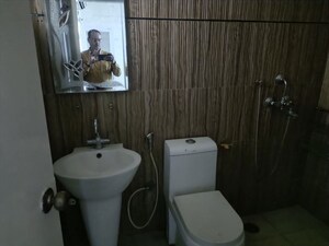Attached Bathroom in 3 BHK Apartment at Panchkula Urban Estate – for Rent