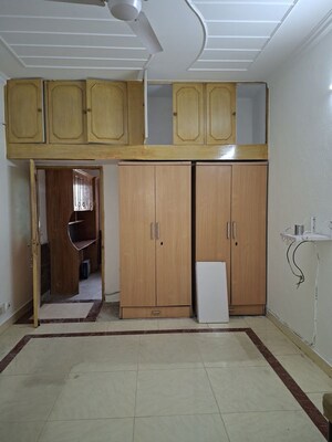 Building Lobby in 3 BHK Builder Floor at Gulmohar Park – for Rent