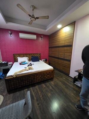 Bedroom in 3 BHK Builder Floor at Chittaranjan Park – for Rent