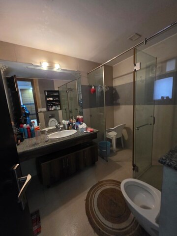 Team Area in 3 BHK Builder Floor at Chittaranjan Park – for Rent