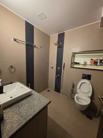 Master Bedroom in 3 BHK Builder Floor at Chittaranjan Park – for Rent