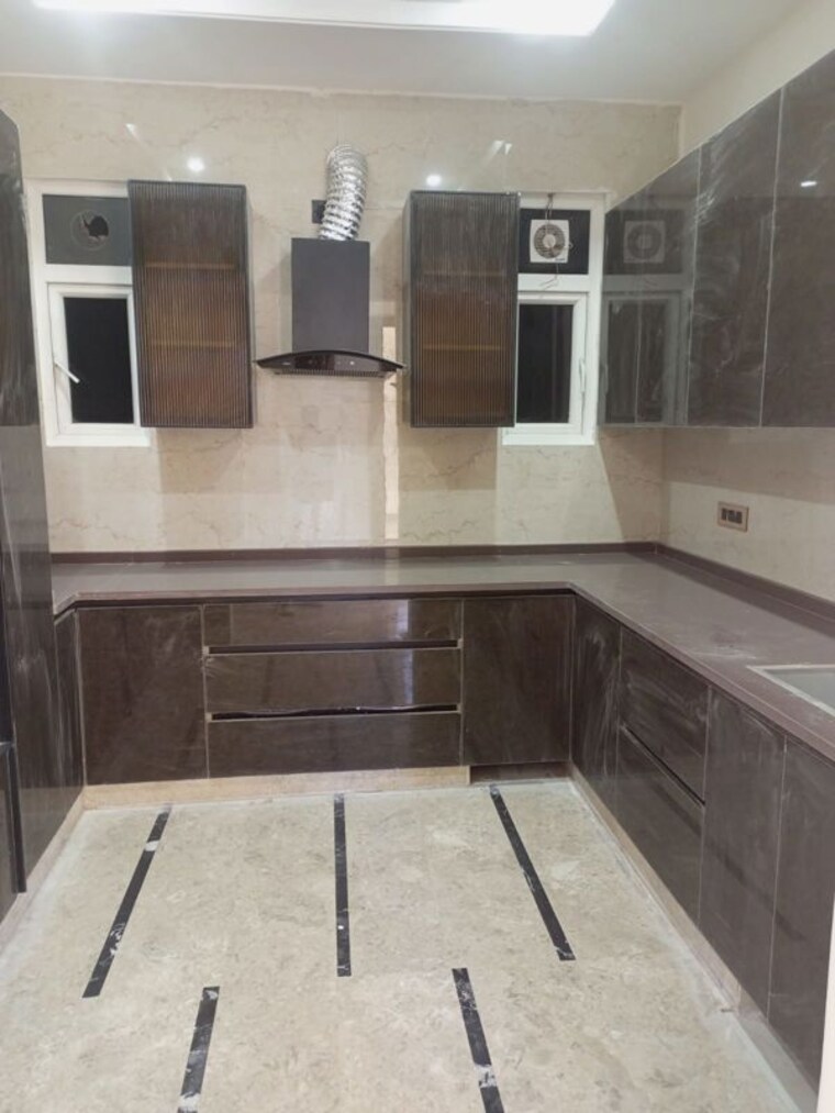 Kitchen, kalkaji 3 Bedroom 200 Sq.Yd. Builder Floor In Kalkaji Delhi 10009542