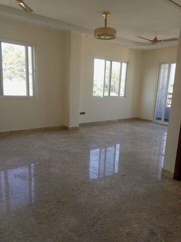 Room in 3 BHK Builder Floor at Kalkaji – for Rent