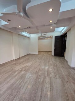3 BHK + Pooja Room,Servant Room Builder Floor For Rent in Chittaranjan Park