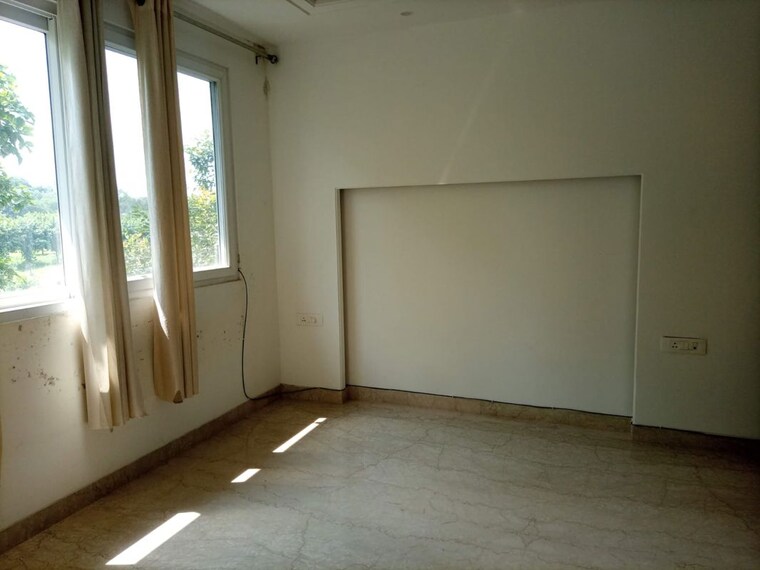 Room, kailash hills 3 Bedroom 127 Sq.Yd. Builder Floor In Kailash Hills Delhi 10009565