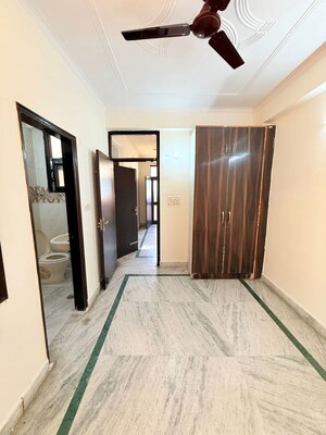 Room in 2.5 BHK Builder Floor at Chattarpur – for Rent