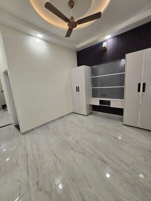 Room in 3 BHK Builder Floor at Maya Homes, Indrapuram – for Rent