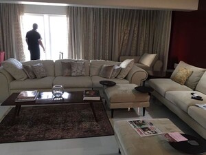 Living Room in 4 BHK Apartment at Maker Tower, Cuffe Parade – for Sale