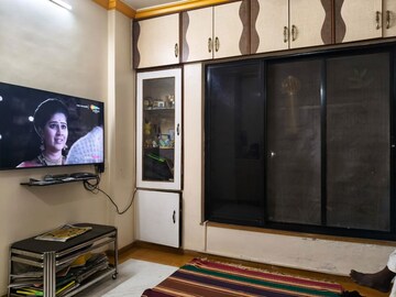 Room in 2 BHK Apartment at Sahakar Nagar – for Sale