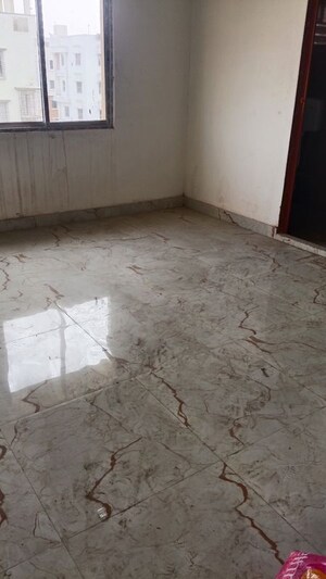Room in 2 BHK Apartment at Natural Awas, Chinar Park – for Rent