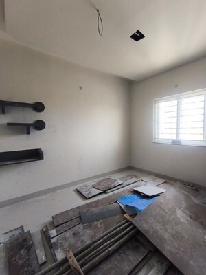 Room in 2.5 BHK Apartment at My Home Sayuk, Tellapur – for Rent