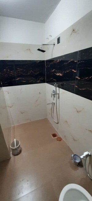 Attached Bathroom in 1 RK Apartment at Kandivali West – for Sale