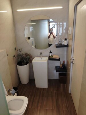 Attached Bathroom in 1 RK Apartment at Kandivali West – for Sale