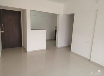 Room in 2 BHK Apartment at Utsav 51 Balewadi Residences, Balewadi – for Rent