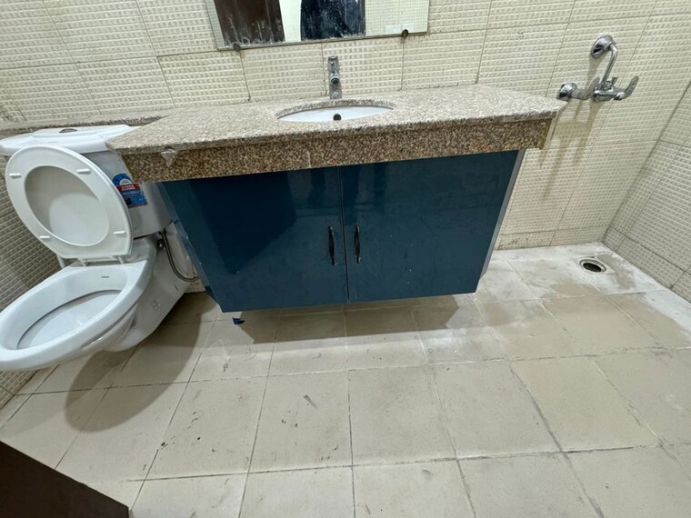 Bathroom, lotus-panache 4 Bedroom 2540 Sq.Ft. Apartment In Sector 110 Noida 10009736