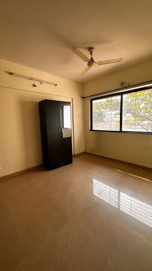 Room in 2 BHK Apartment at Dhanori – for Rent