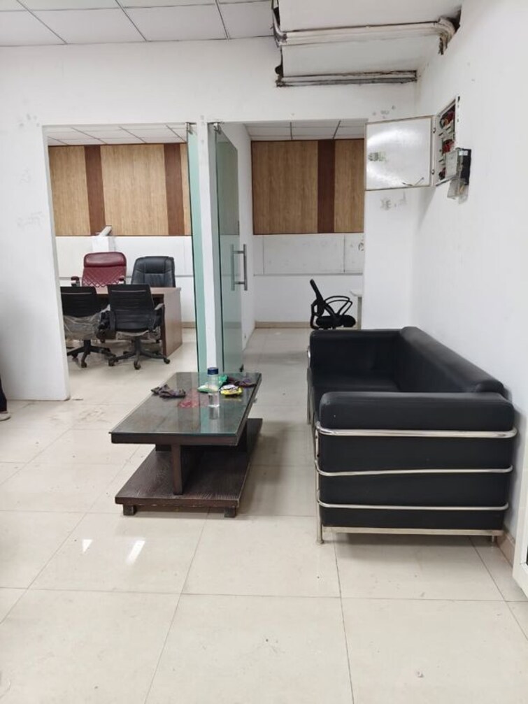 Living Room, sector 63 Commercial Office Space 1600 Sq.Ft. In Sector 63 Noida 10009762