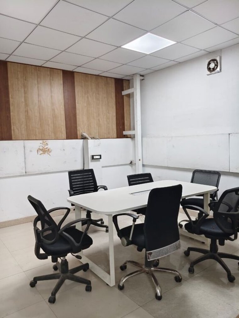Team Area, sector 63 Commercial Office Space 1600 Sq.Ft. In Sector 63 Noida 10009762