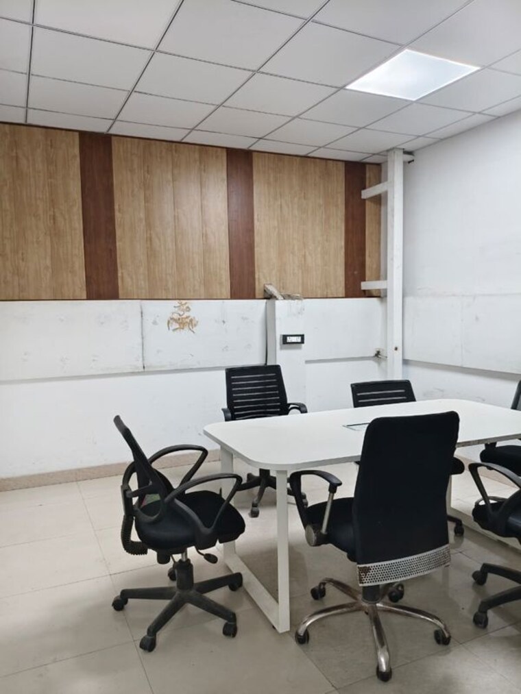 Team Area, sector 63 Commercial Office Space 1600 Sq.Ft. In Sector 63 Noida 10009762