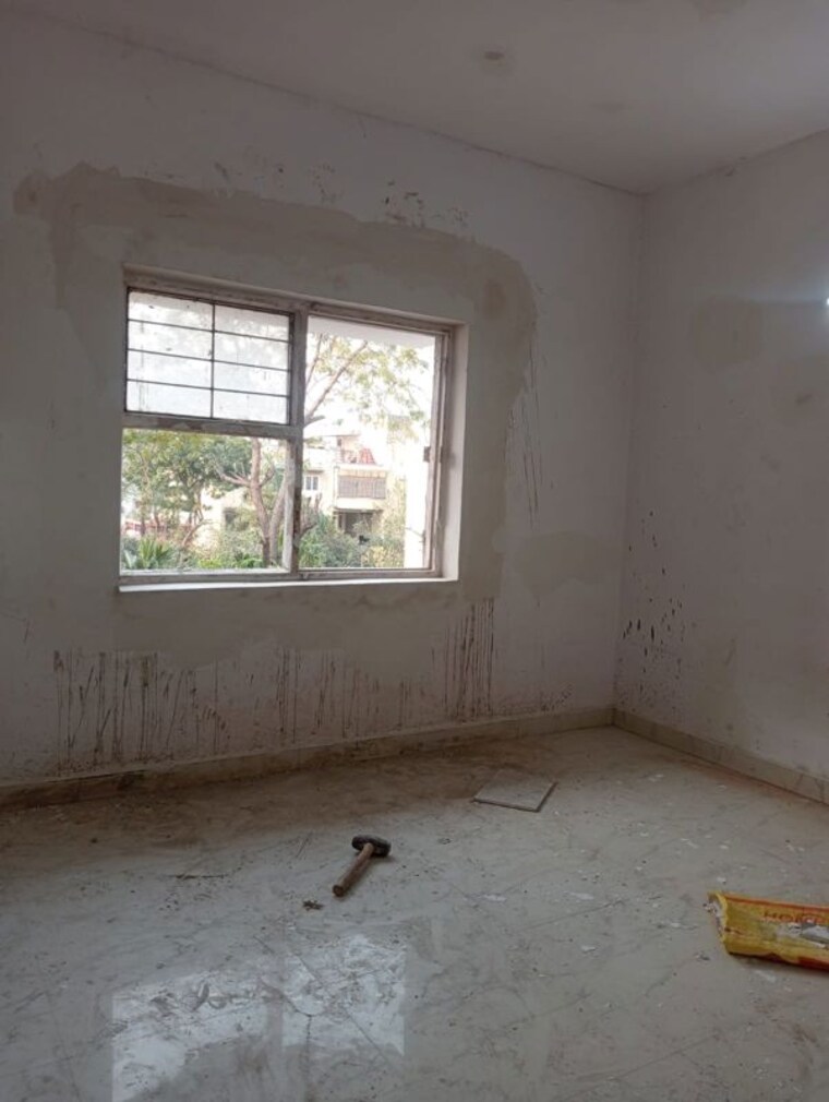 Room, arun-vihar-sector-37 3 Bedroom 2000 Sq.Ft. Apartment In Sector 37 Noida 10009775