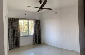 Room in 1 BHK Apartment at Vencel Enclave, Naigaon East – for Rent