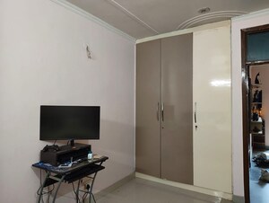 Furnished Amenities in 1.5 BHK Builder Floor at Sector 55 – for Rent