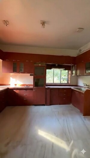 Kitchen in 6 BHK Villa at Chembur – for Sale