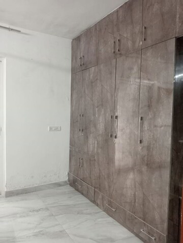 Bathroom in 2 BHK Apartment at Arun Vihar Sector 37, Sector 37 – for Rent