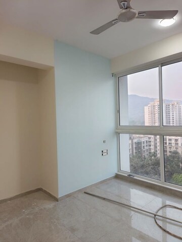 Room in 3 BHK Apartment at Tata Serein, Pokhran Road No Two – for Rent