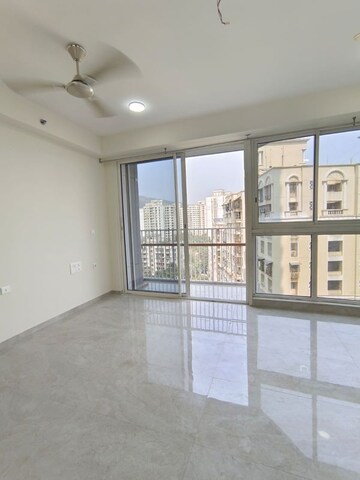 Room in 3 BHK Apartment at Tata Serein, Pokhran Road No Two – for Rent