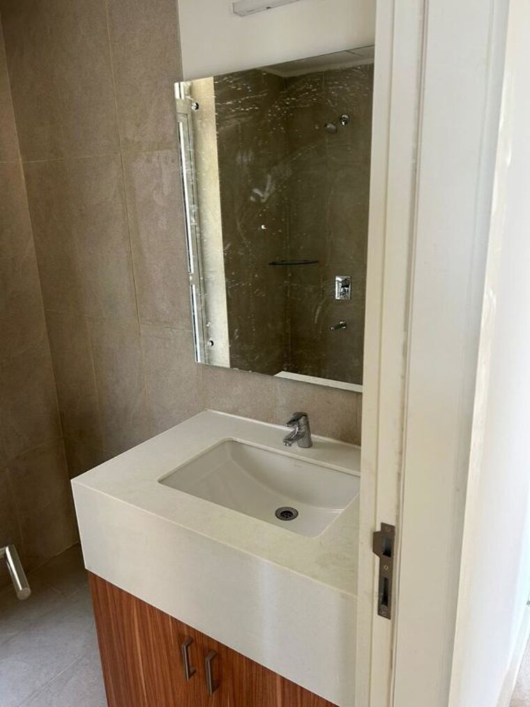 Bathroom, ireo-the-corridors 3 Bedroom 1727 Sq.Ft. Apartment In Sector 67a Gurgaon 10009864
