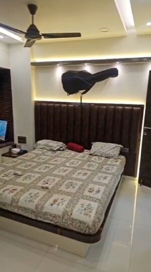 Bedroom in 2 BHK Apartment at Chembur – for Rent