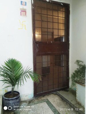 Staircase in 3 BHK Builder Floor at Sushant Lok 3, Sector 57 – for Sale