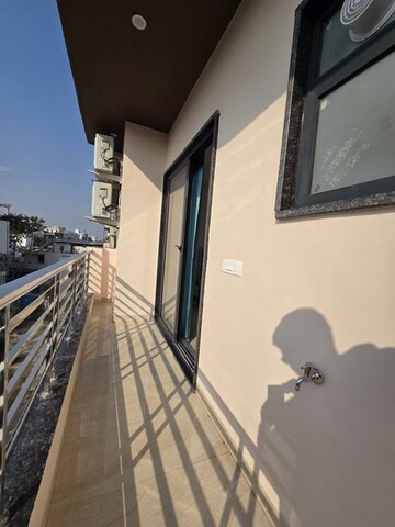 Balcony in 2 BHK Builder Floor at Gupta Awas, Sector 43 – for Rent