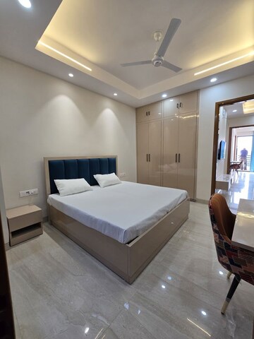 Master Bedroom in 2 BHK Builder Floor at Gupta Awas, Sector 43 – for Rent