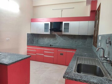 Kitchen in 2 BHK Builder Floor at Gomti Nagar – for Rent