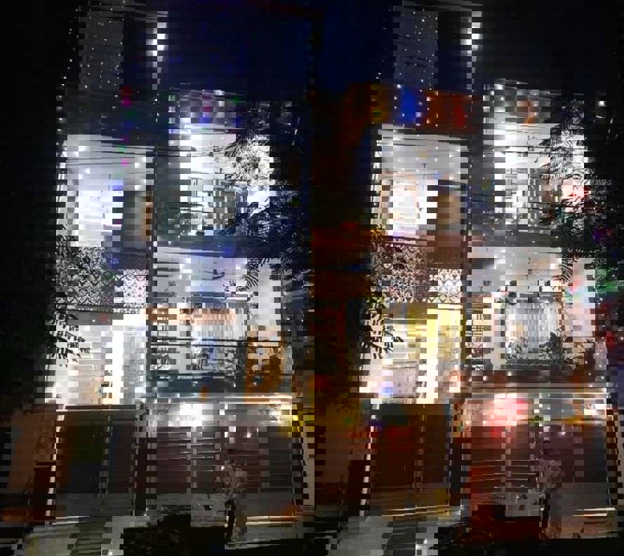 3 BHK + Pooja Room 1600 Sq.Ft. Builder Floor in DLF Vibhuti Khand