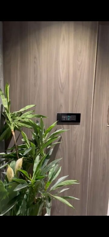 Furnished Amenities in 3 BHK Apartment at DLH Legacy, Juhu – for Rent