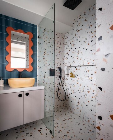 Furnished Amenities in 3 BHK Apartment at DLH Legacy, Juhu – for Rent