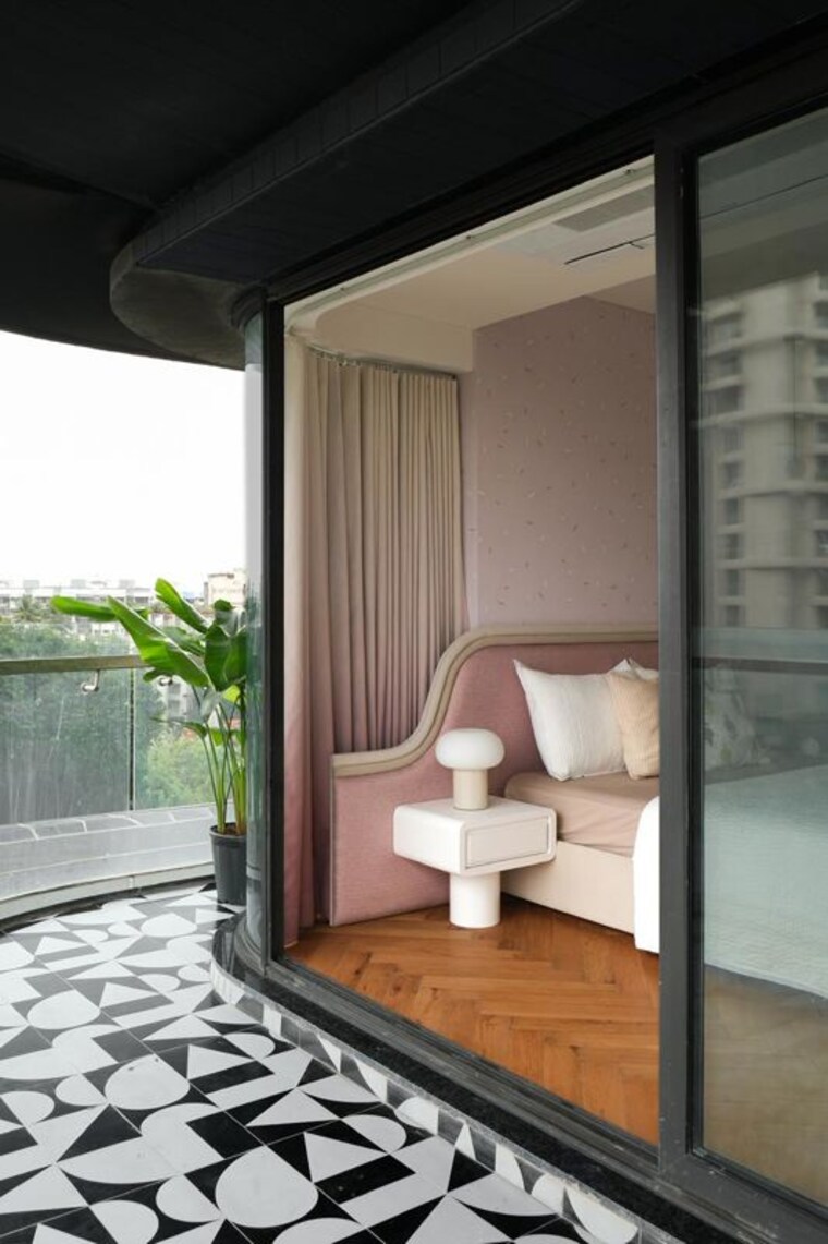 Living Room, dlh-legacy 3 Bedroom 1318 Sq.Ft. Apartment In Juhu Mumbai 9887130