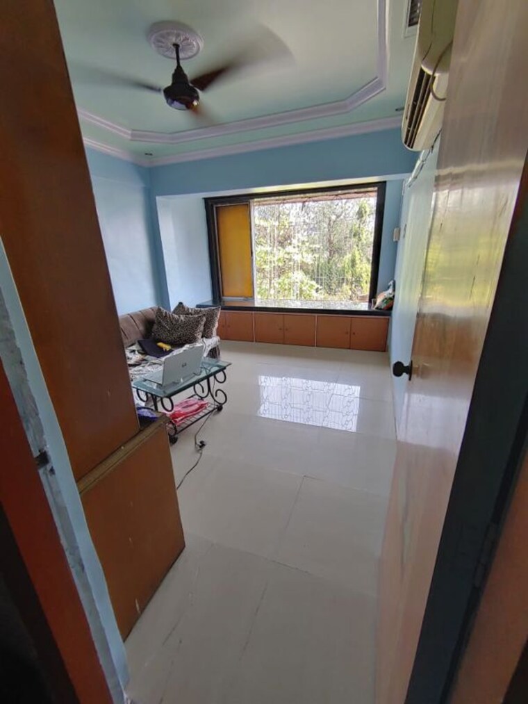 Master Bedroom, shiv-kirti-apartment 2 Bedroom 700 Sq.Ft. Apartment In Malad West Mumbai 10009984