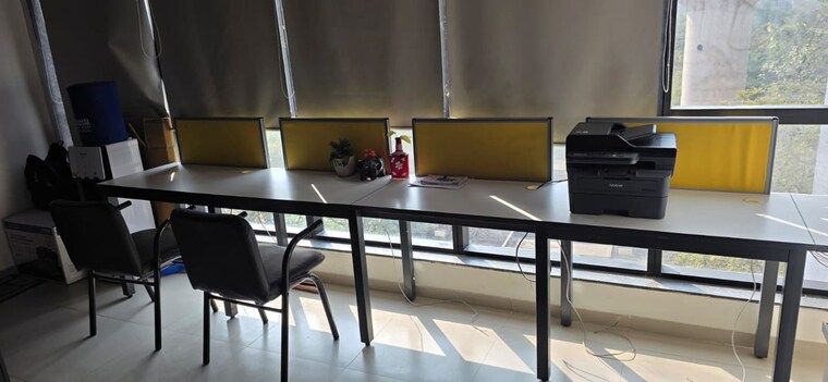 Team Area, shivalik-shilp Commercial Office Space 575 Sq.Ft. In Sanidhya Ahmedabad 10009978
